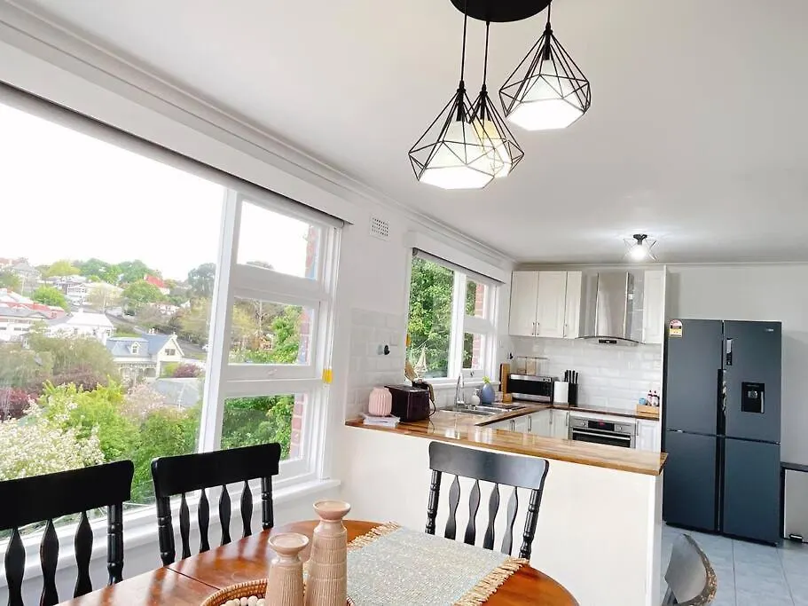 Stunning West Hobart Home- Close To City And Shops