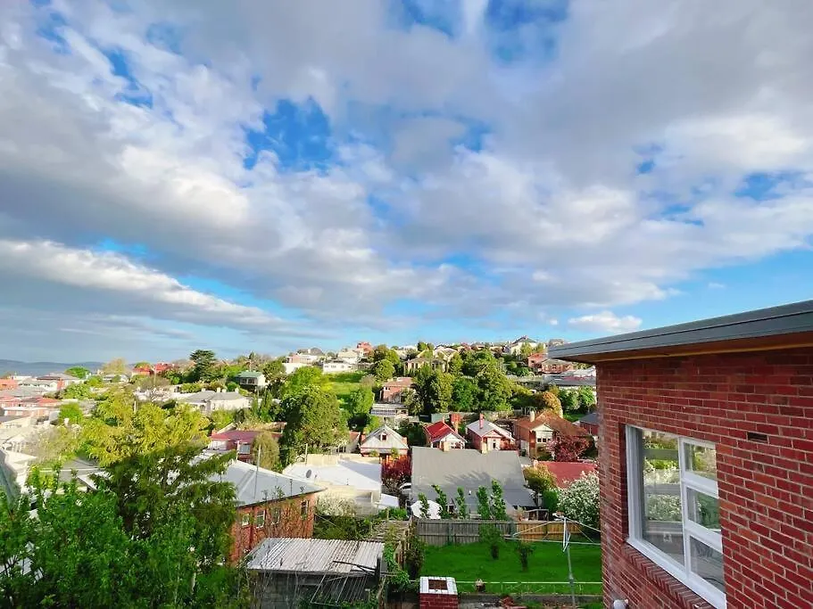 Stunning West Hobart Home- Close To City And Shops Hébergement de vacances