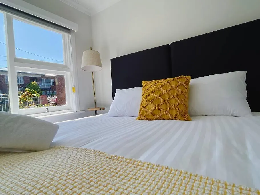 Stunning West Hobart Home- Close To City And Shops