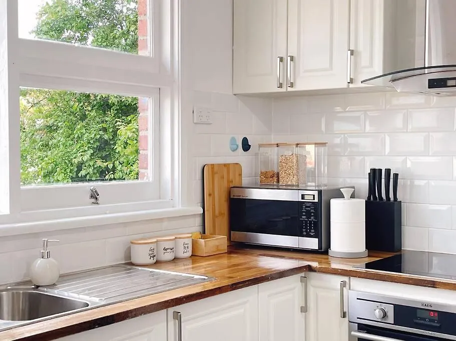 Stunning West Hobart Home- Close To City And Shops