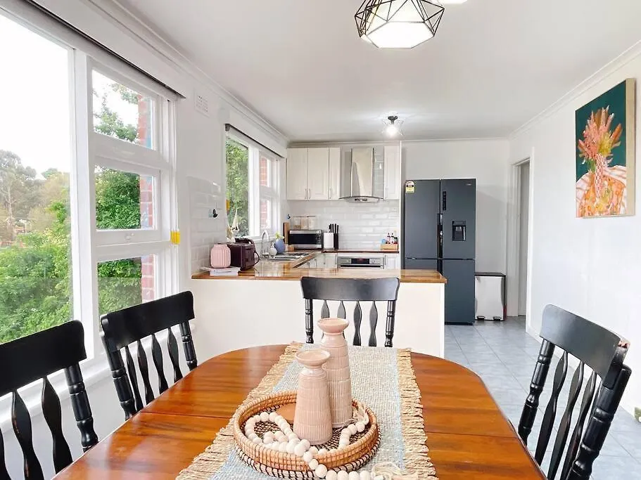 Stunning West Hobart Home- Close To City And Shops